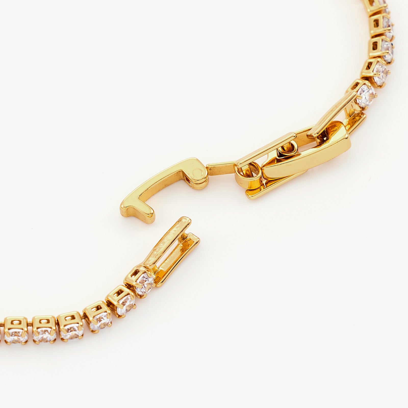 Fine Diamond Charm Bracelet, a fusion of modern design and classic diamonds, this bracelet brings a contemporary twist to traditional elegance, making it a chic and timeless accessory