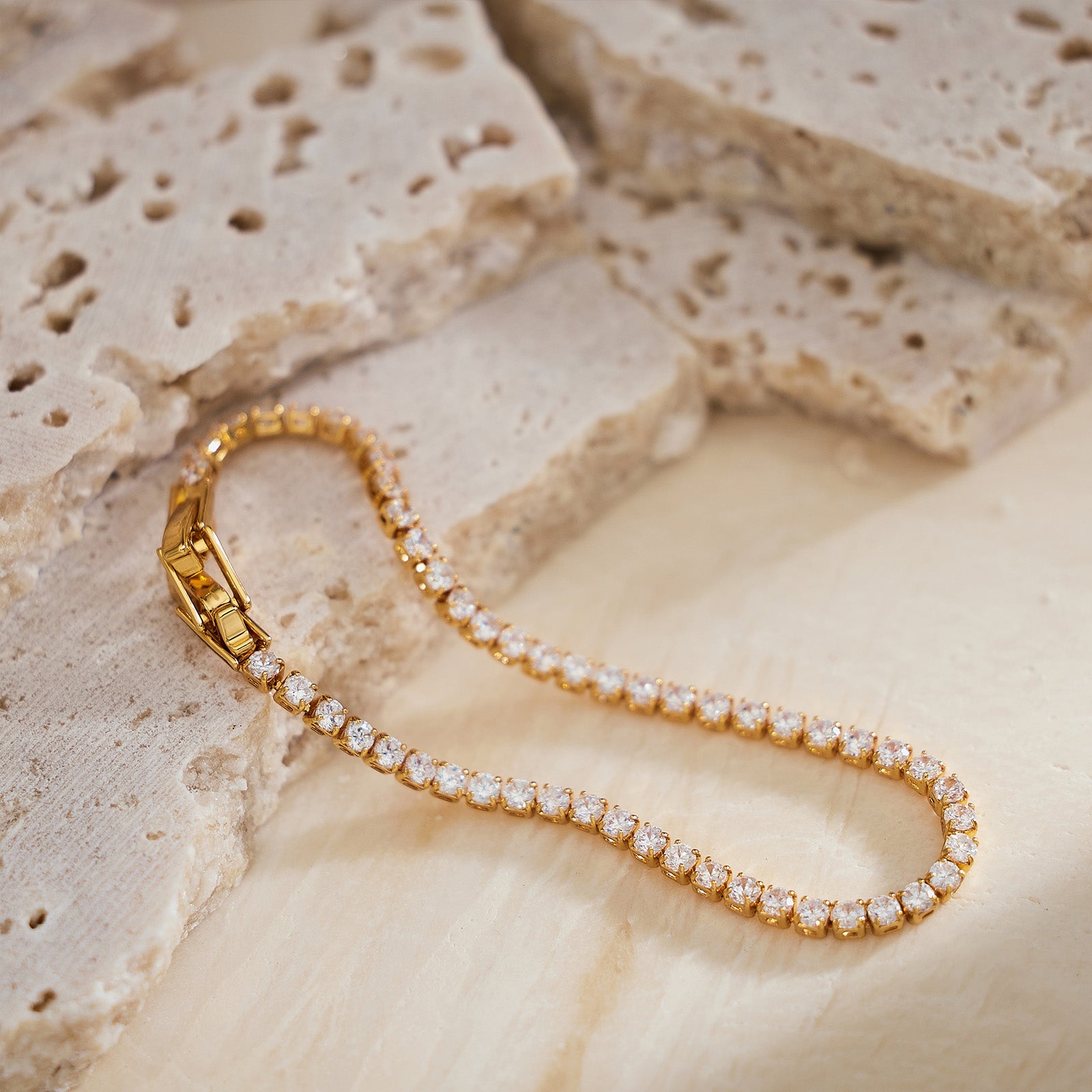 Fine Diamond Charm Bracelet, dynamically designed for harmonious beauty, this bracelet creates a perfect blend of fine craftsmanship and the dazzling allure of diamonds, offering a sophisticated accessory