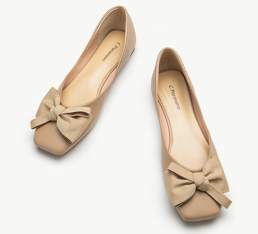 Beige bowknot square flats - the perfect blend of style and comfort