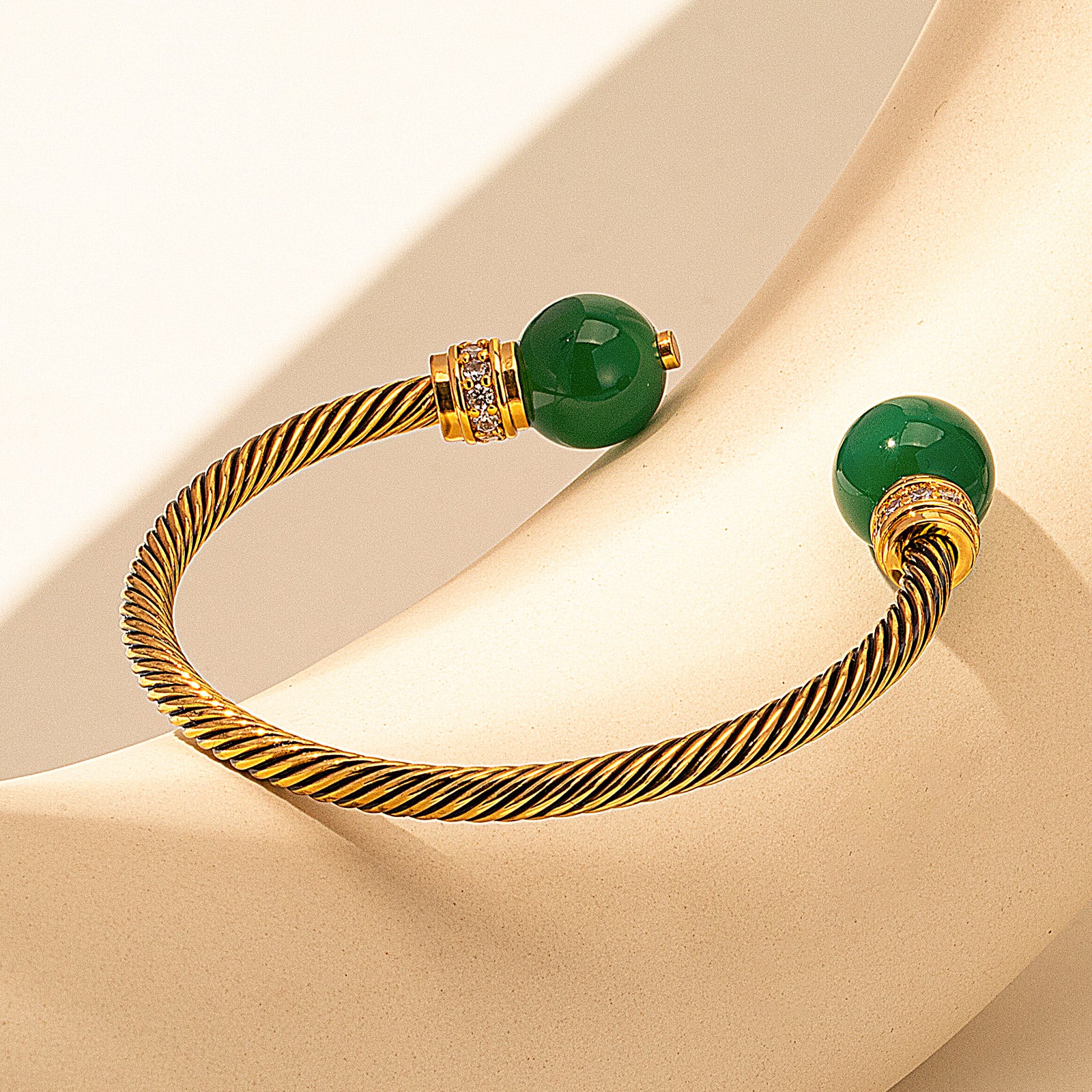 Vintage Agate Bracelet, sculpted to perfection with gold details, this bracelet showcases the opulence of green agate gemstones, making it a statement piece for any occasion.