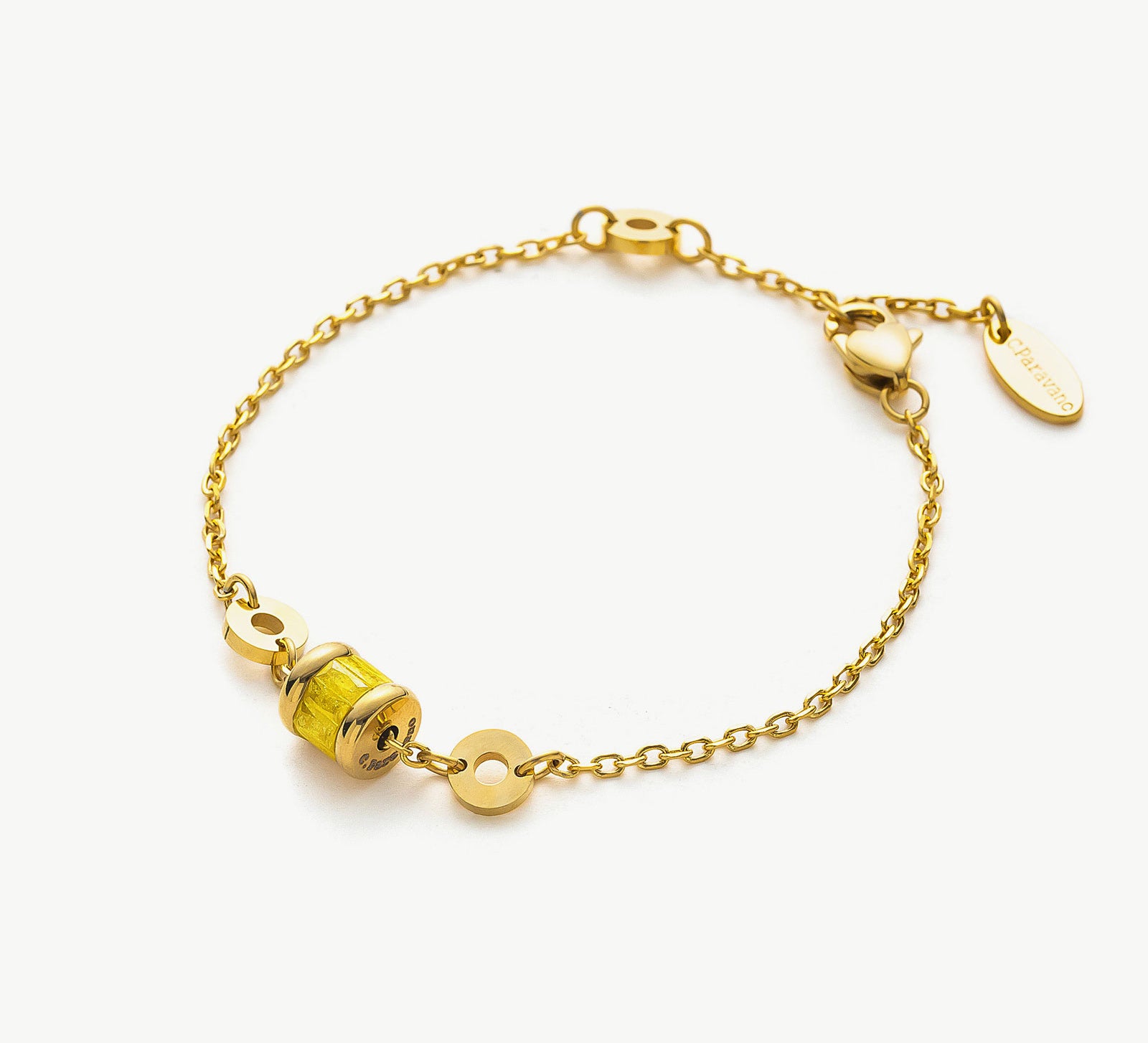 Vintage Agate Bracelet in Gold and Black, a timeless piece that combines the richness of gold with the bold elegance of black agate gemstones, creating a sophisticated and eye-catching accessory.