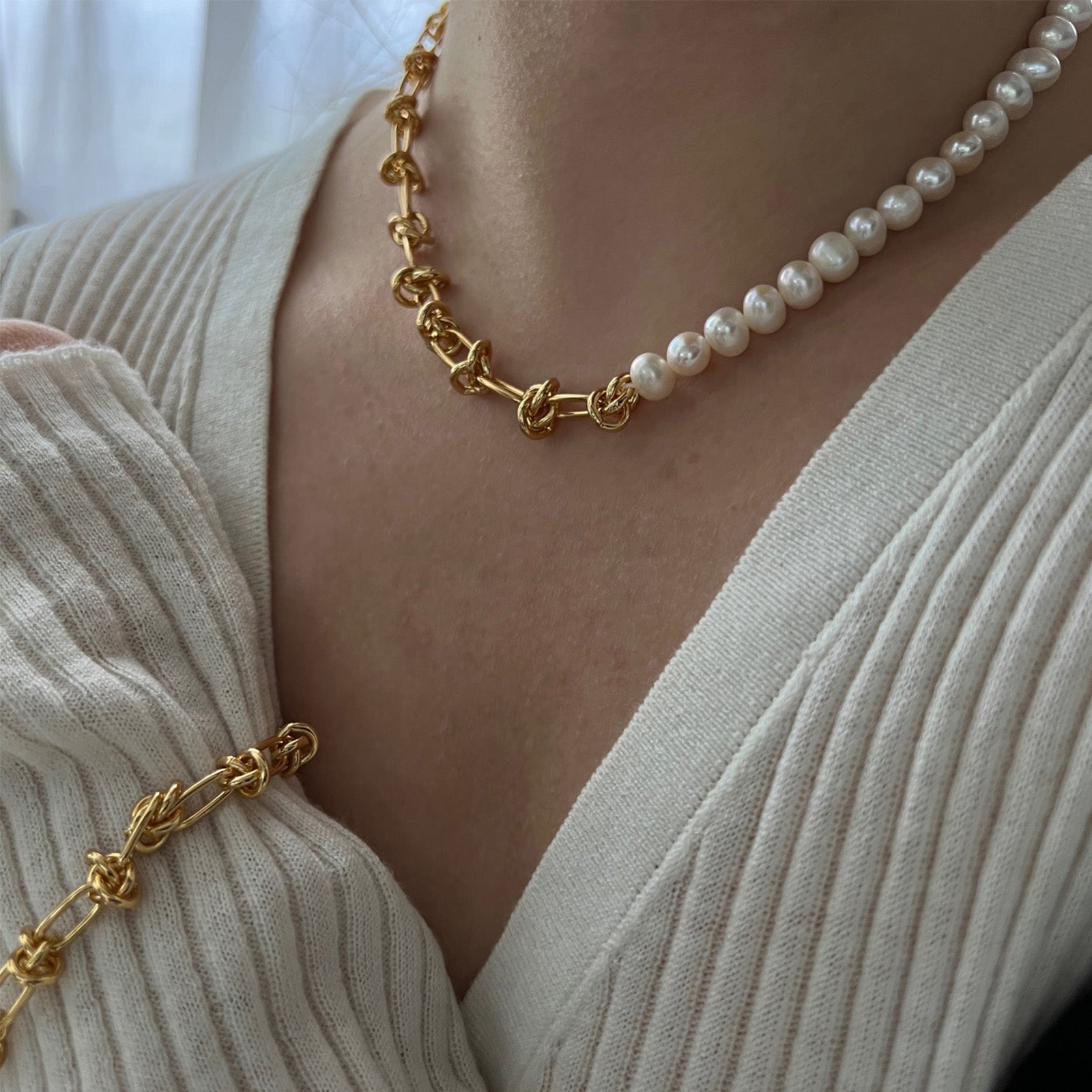 Molten Baroque Pearl Twisted Chain Bracelet, sculpted to perfection with gold details, this bracelet exudes opulence and sophistication, making it a statement piece for any occasion