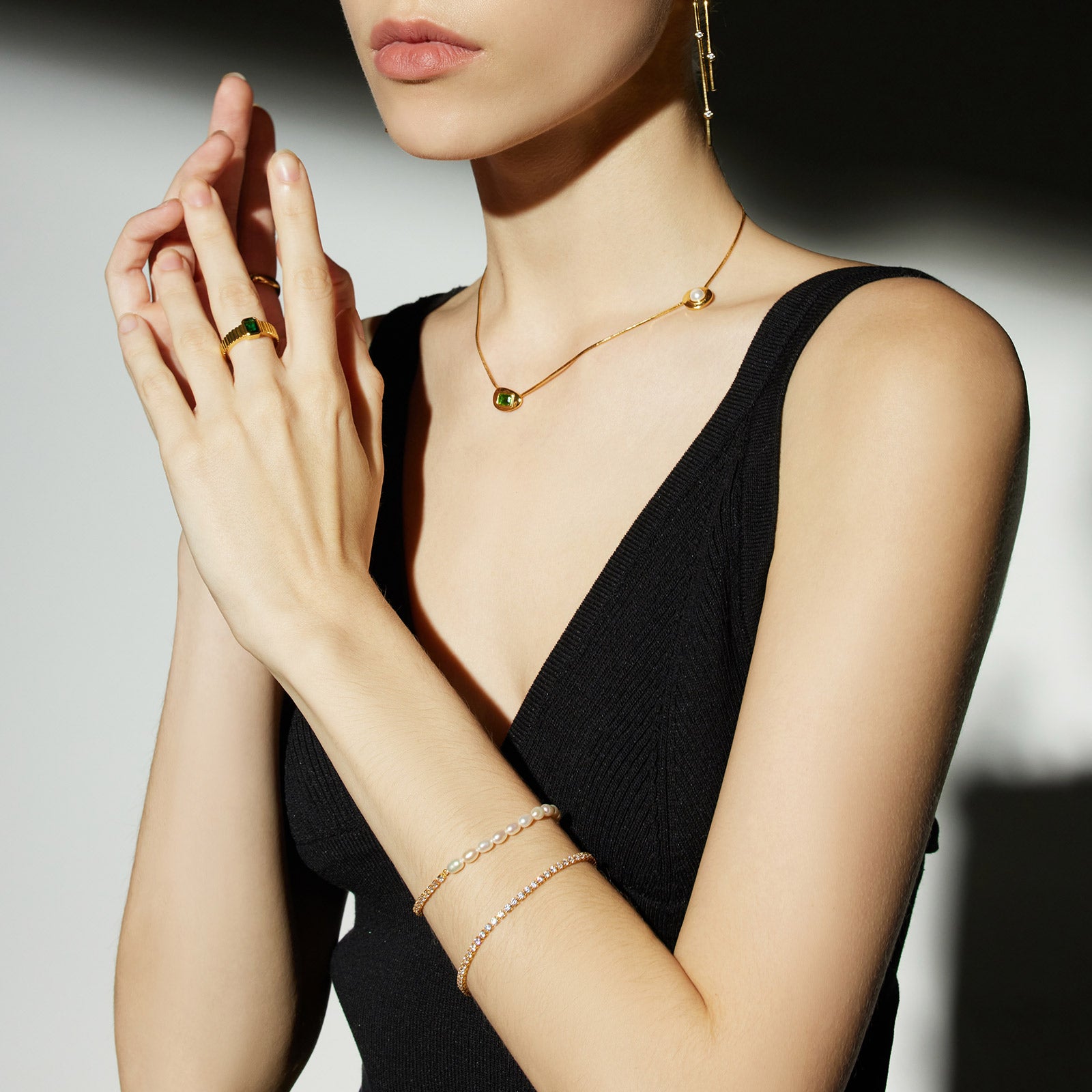 Pearl Crystal Chain Bracelet, coiled with a touch of gold luxury, this bracelet adds a hint of glamour and sophistication to your wrist, making it perfect for special occasions.