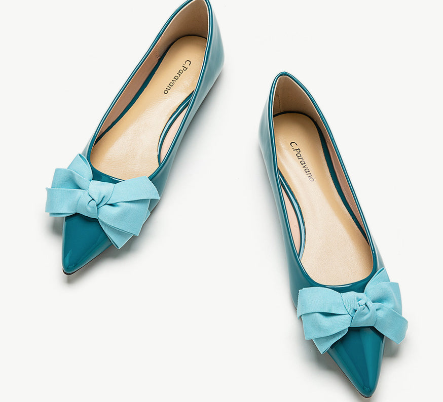 Blue-Leather-Point-Toe-Flats-Stylish-and-comfortable-women_s-flats-in-astriking-blue