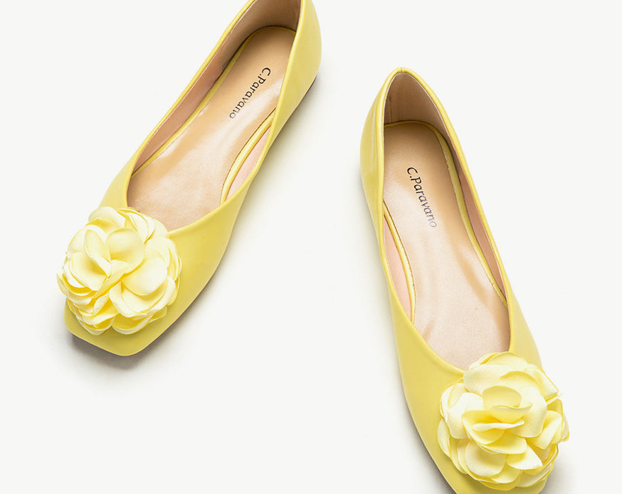    Bright-and-cheerful-yellow-women_s-flat-ballerina-shoes-for-a-sunny-look