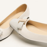 Ballerinas mit Metallschnalle und Schleifendetail (Serena)
