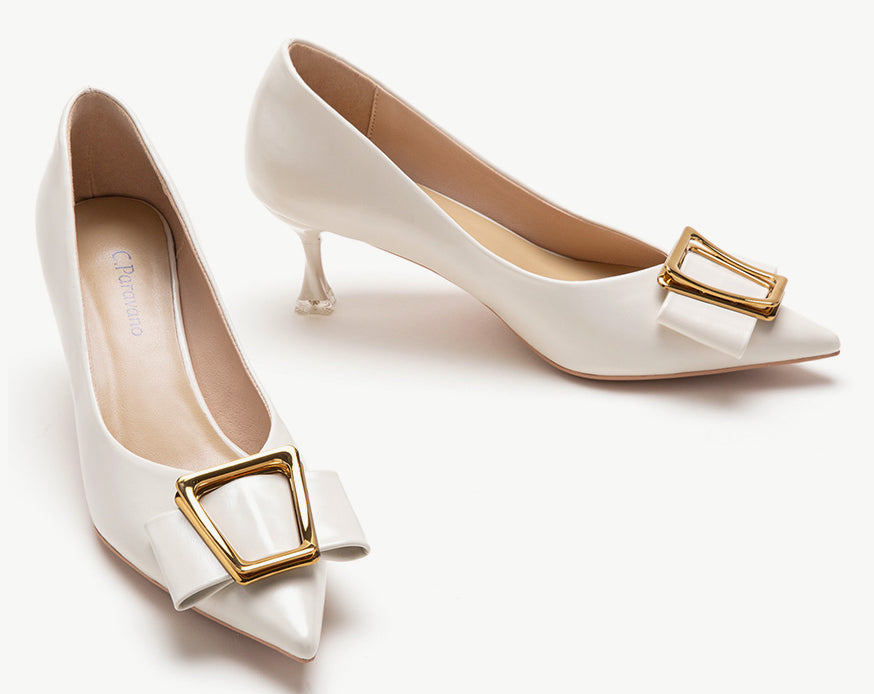    Chic-white-buckled-pumps_-perfect-for-a-bold-and-confident-look