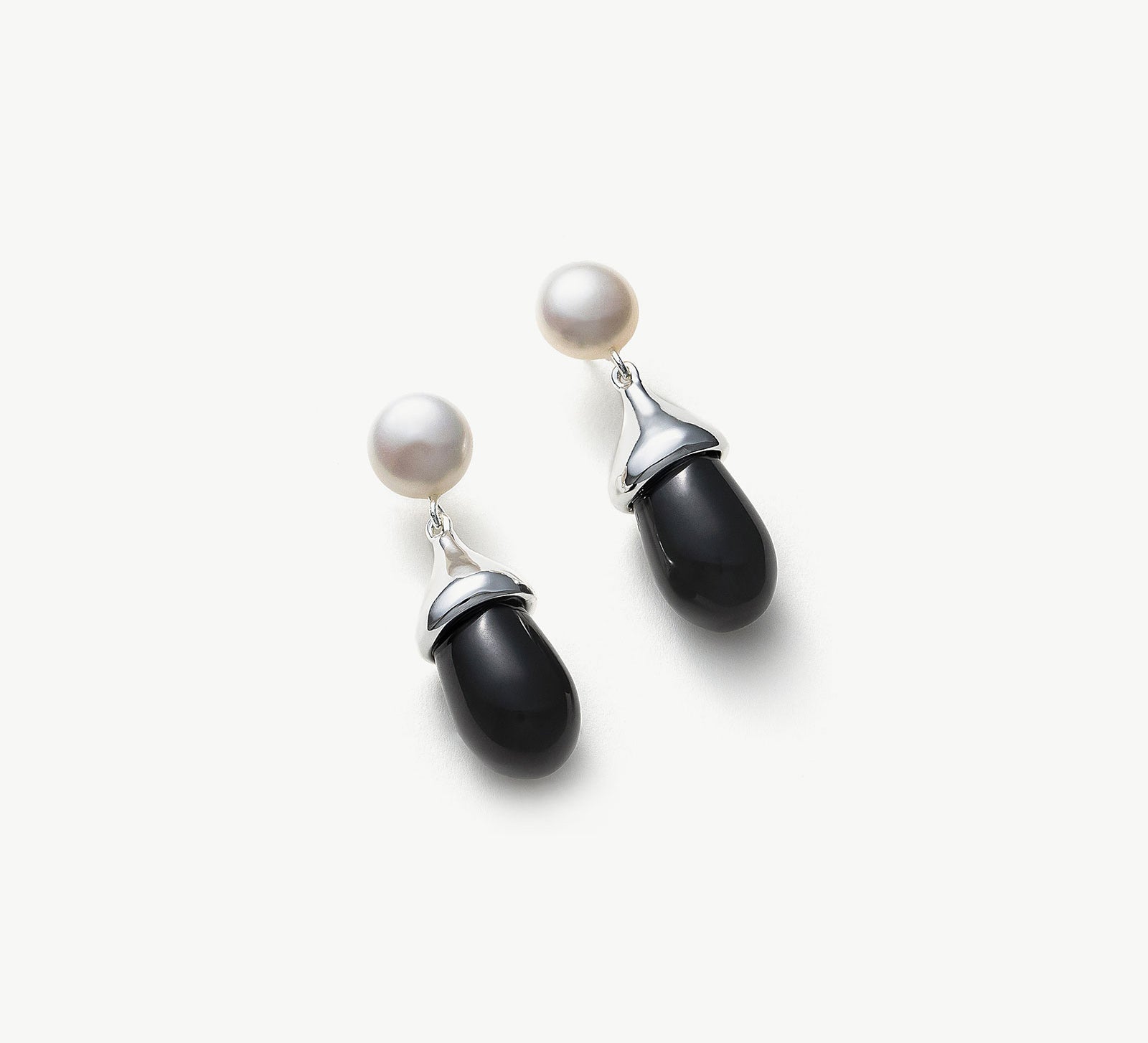 Elegant Silver Drop Earrings with Black Agate and Pearl Accents"