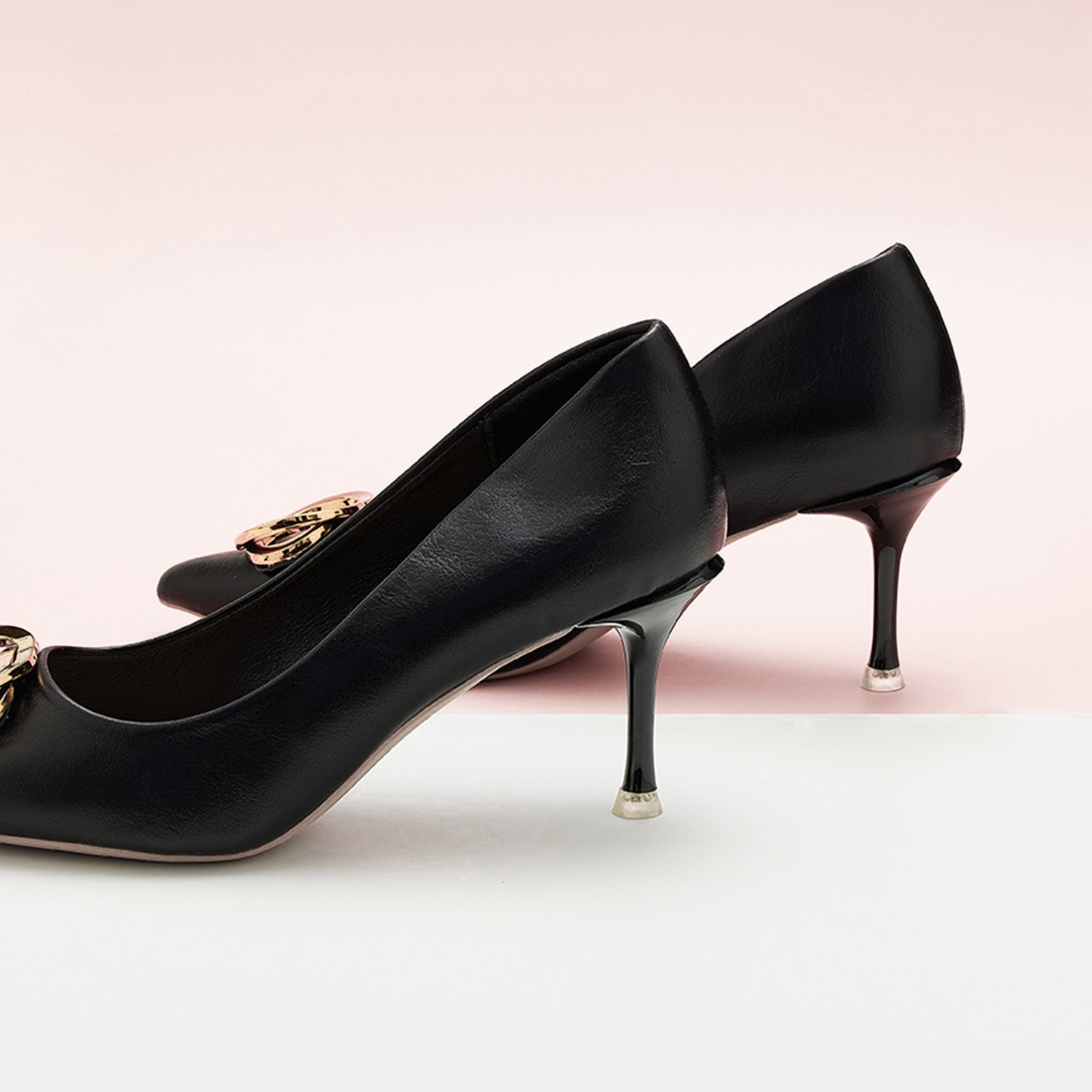 Sleek and Versatile: Metal Buckled Pumps in Black, a timeless and versatile option for everyday elegance