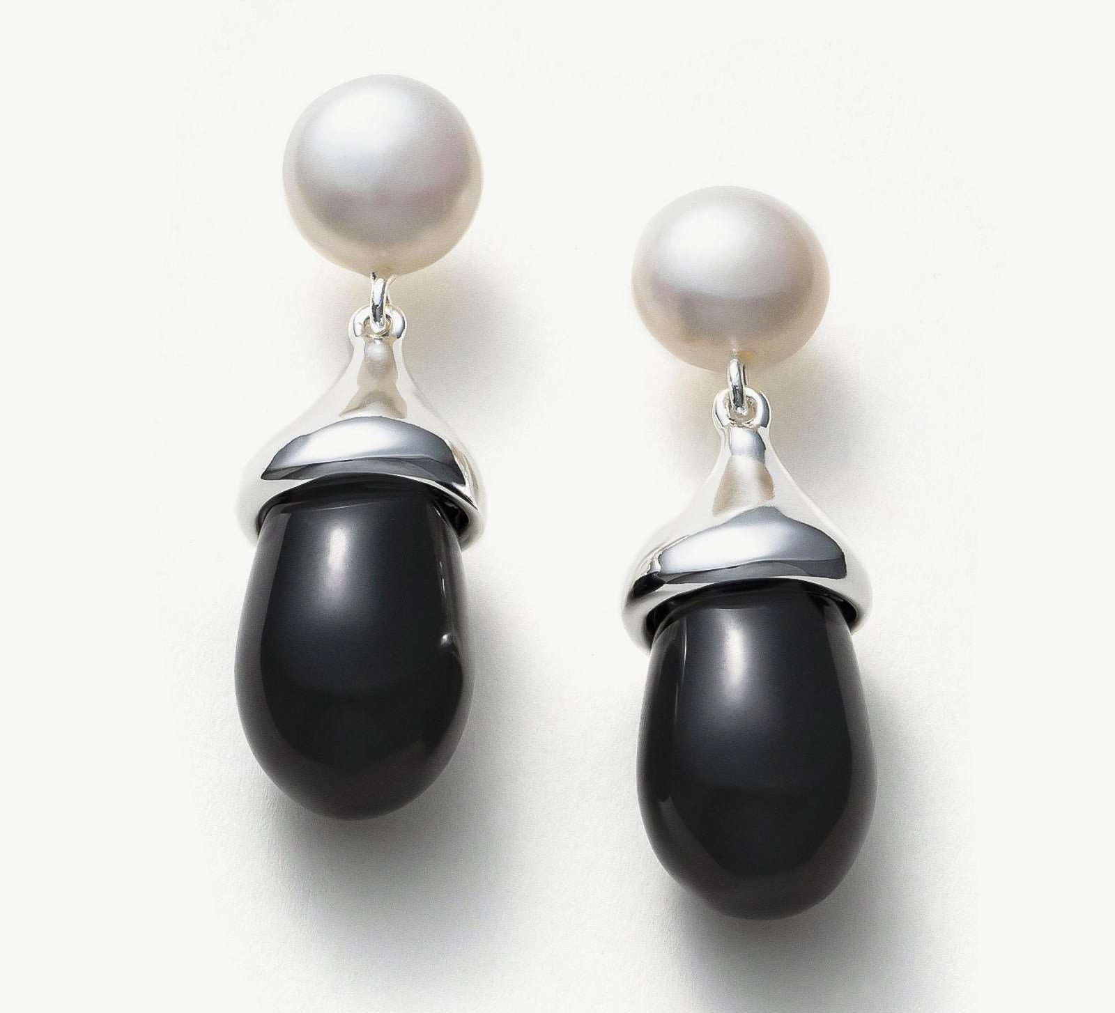 Stunning Silver and Black Agate Dangle Earrings with Delicate Pearl Drops