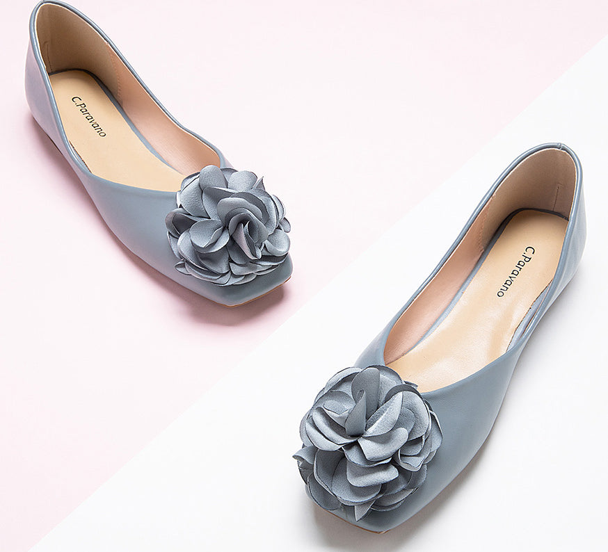    Elegant-blue-ballerina-flats-that-add-a-touch-of-sophistication-to-your-outfit.