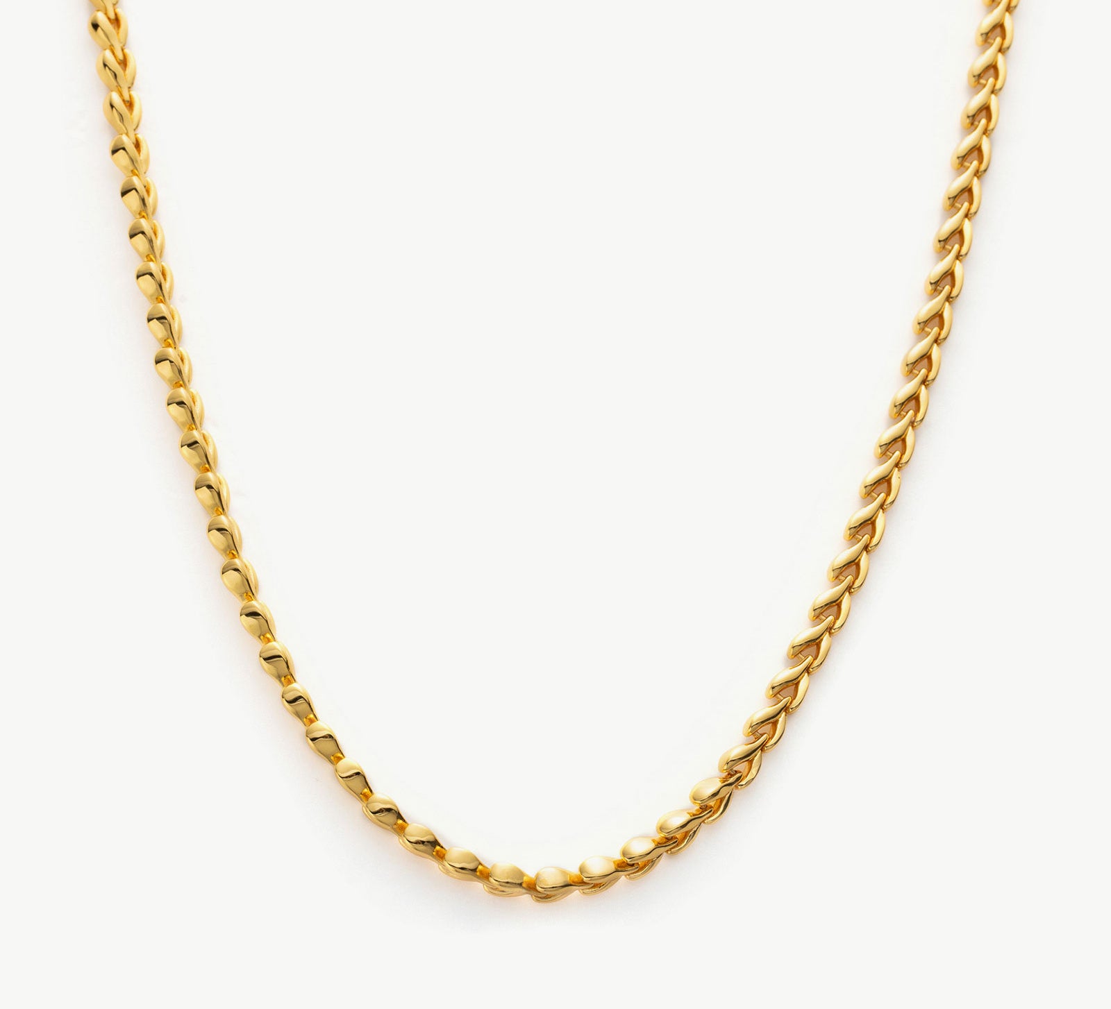 Heart Chain Necklace, a timeless piece featuring delicate heart-shaped links that form a classic and elegant necklace, adding a touch of romance to your everyday style