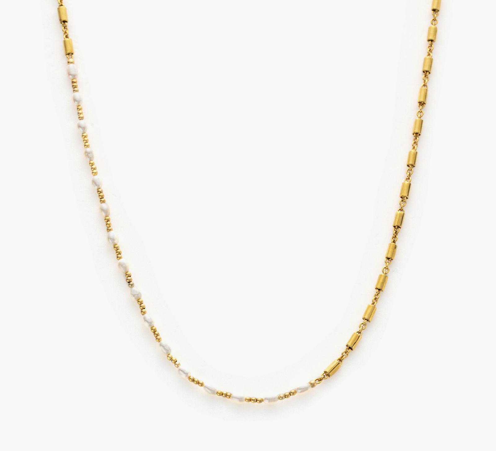 Sea Pearl Beaded Necklace, a timeless piece inspired by the tranquility of the sea, featuring a strand of lustrous pearls delicately interspersed with beads for an elegant and coastal-inspired accessory.