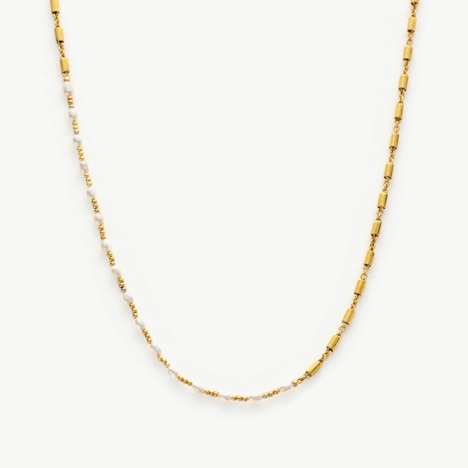 Sea Pearl Beaded Necklace, a timeless piece inspired by the tranquility of the sea, featuring a strand of lustrous pearls delicately interspersed with beads for an elegant and coastal-inspired accessory.