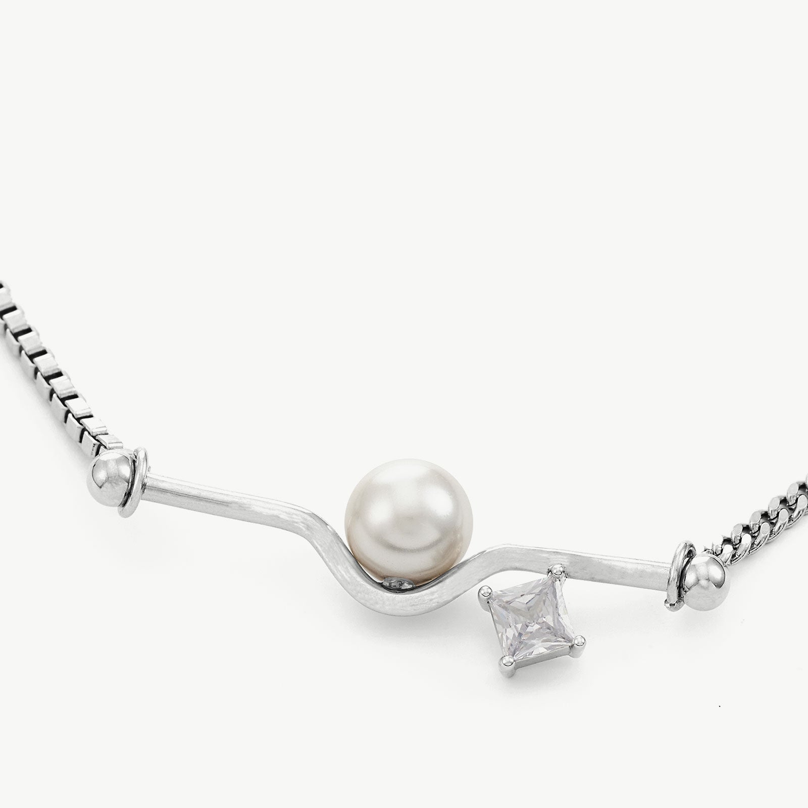 Pearl Chain Necklace, showcasing timeless pearl grace, this necklace features a delicate chain adorned with lustrous pearls, creating a refined and classic accessory for everyday wear