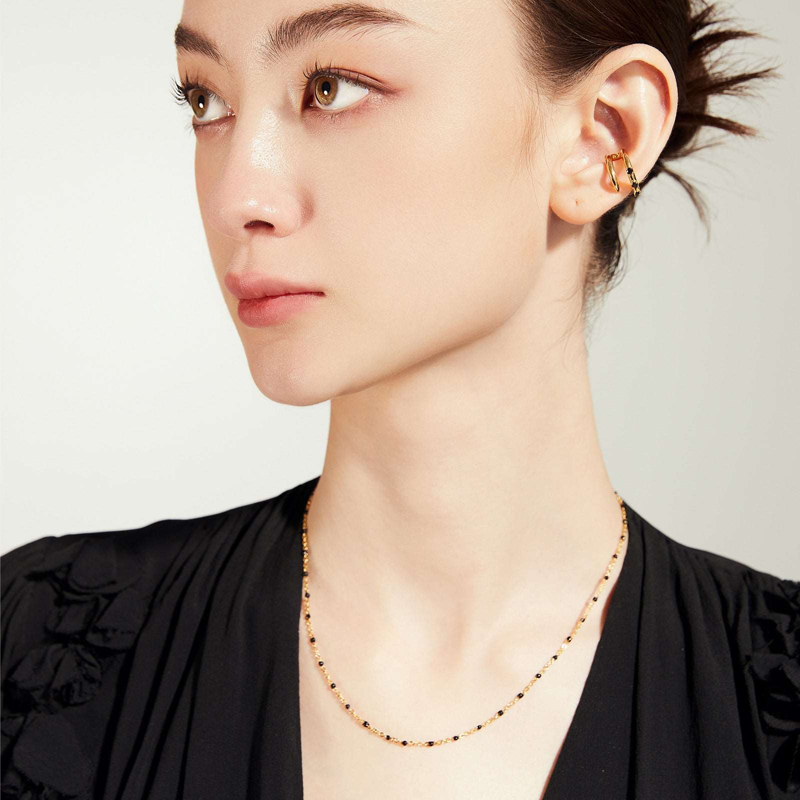 Beads Chain Necklace, a playful yet elegant ensemble of beads delicately strung along the chain, adding a dynamic and fun element to your neckline for a versatile accessory
