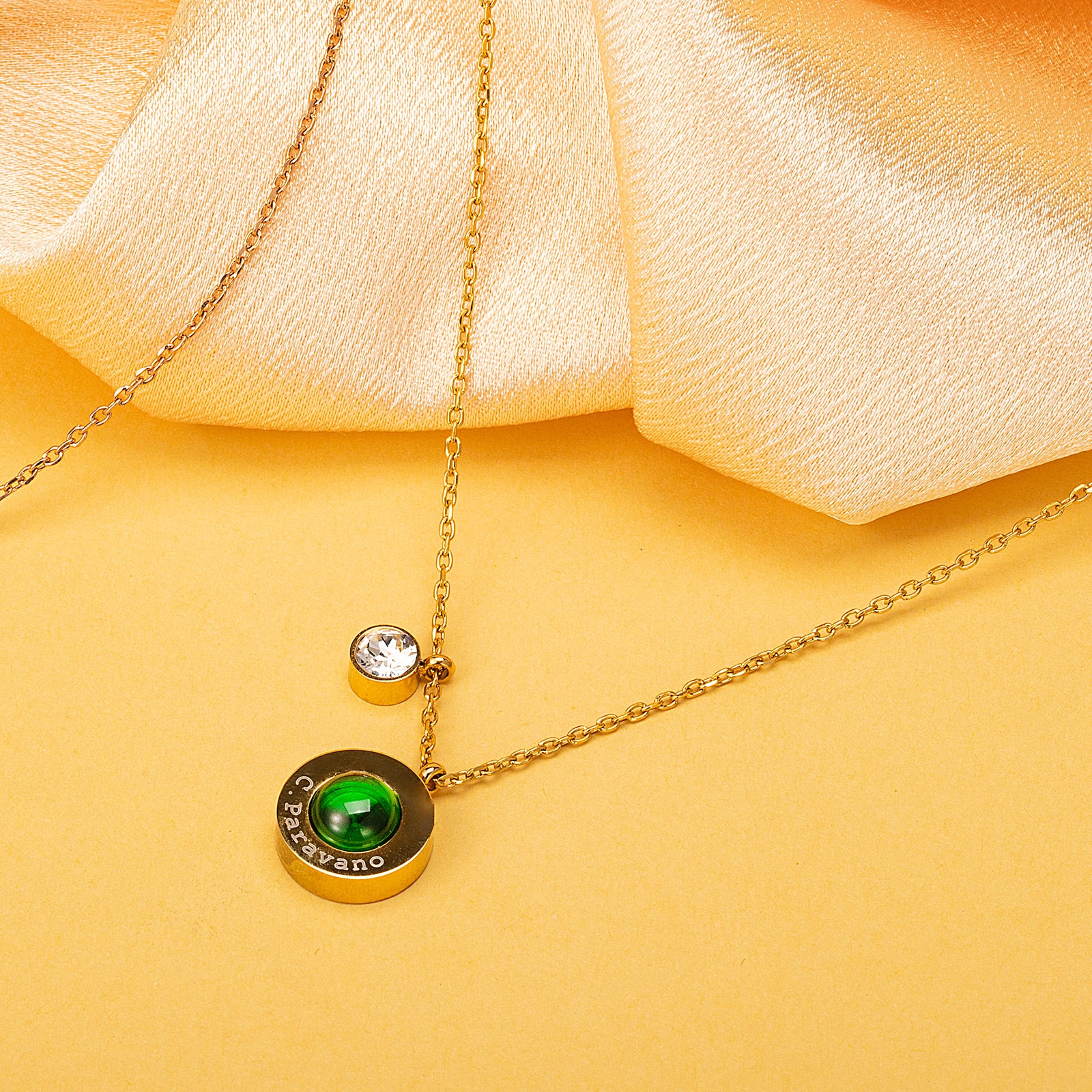 Gold Green Crystal Dew Chain Necklace, with a luxe green gleam, this necklace captures the allure of green in a crystal dew pendant, adding a touch of opulence and modernity to your jewelry collection