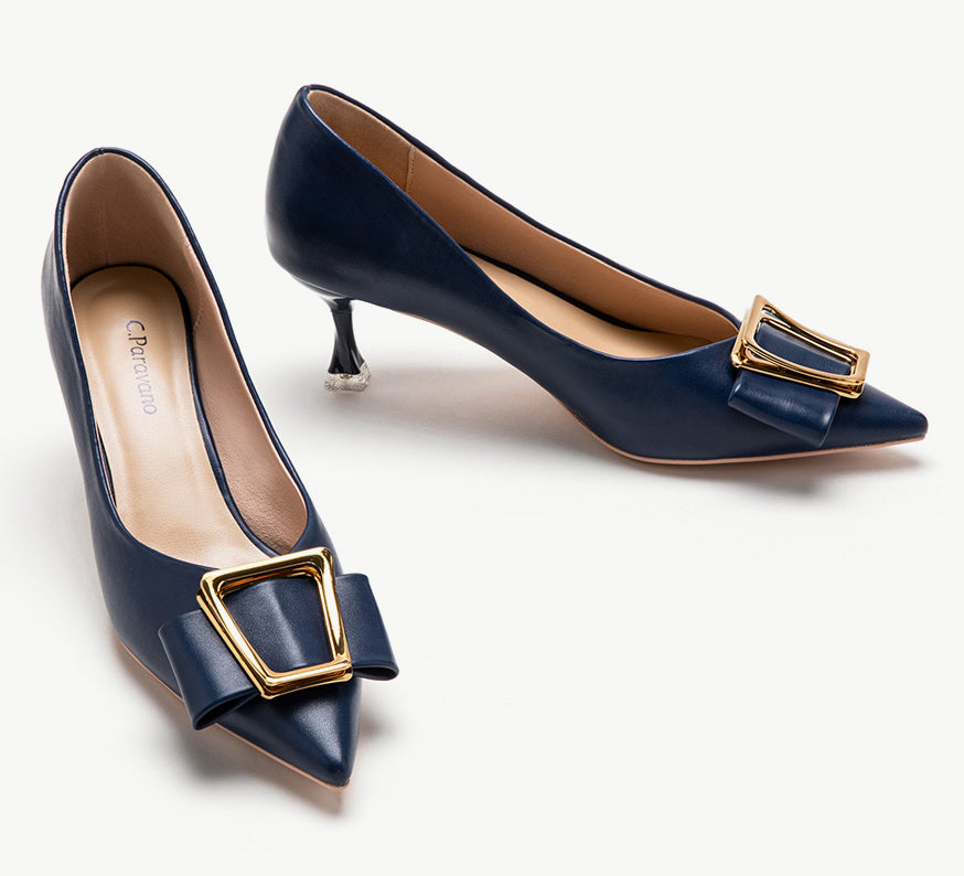 Navy-oval-chic-buckled-pumps-with-stylish-design