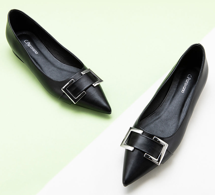 Pointed-toe-flats-with-black-Metal-buckle
