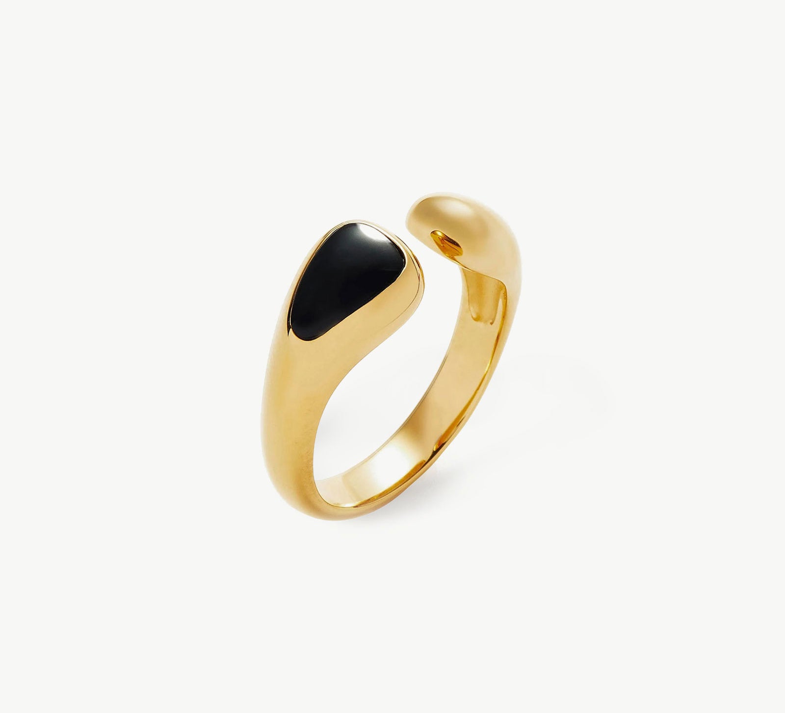 Sleek Onyx Elegance: Savi Sculptural Onyx Open Ring in black, a chic and modern accessory with a touch of edgy sophistication