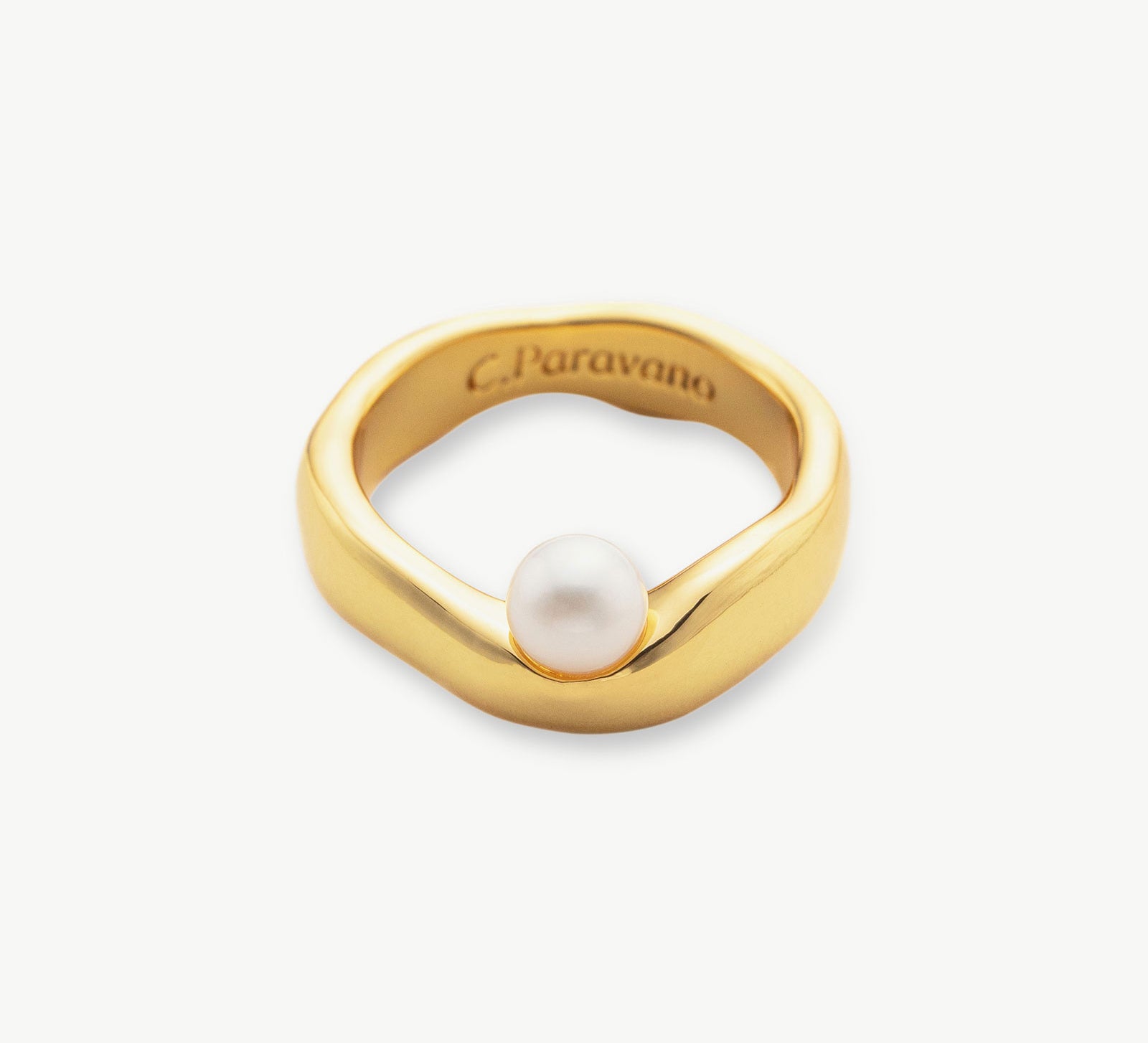 Pearl Stacking Ring, a classic and sophisticated addition to your jewelry collection for a touch of timeless beauty