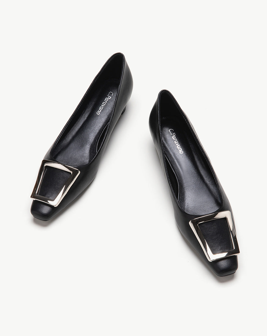Women's trapezoidal buckle low heels black