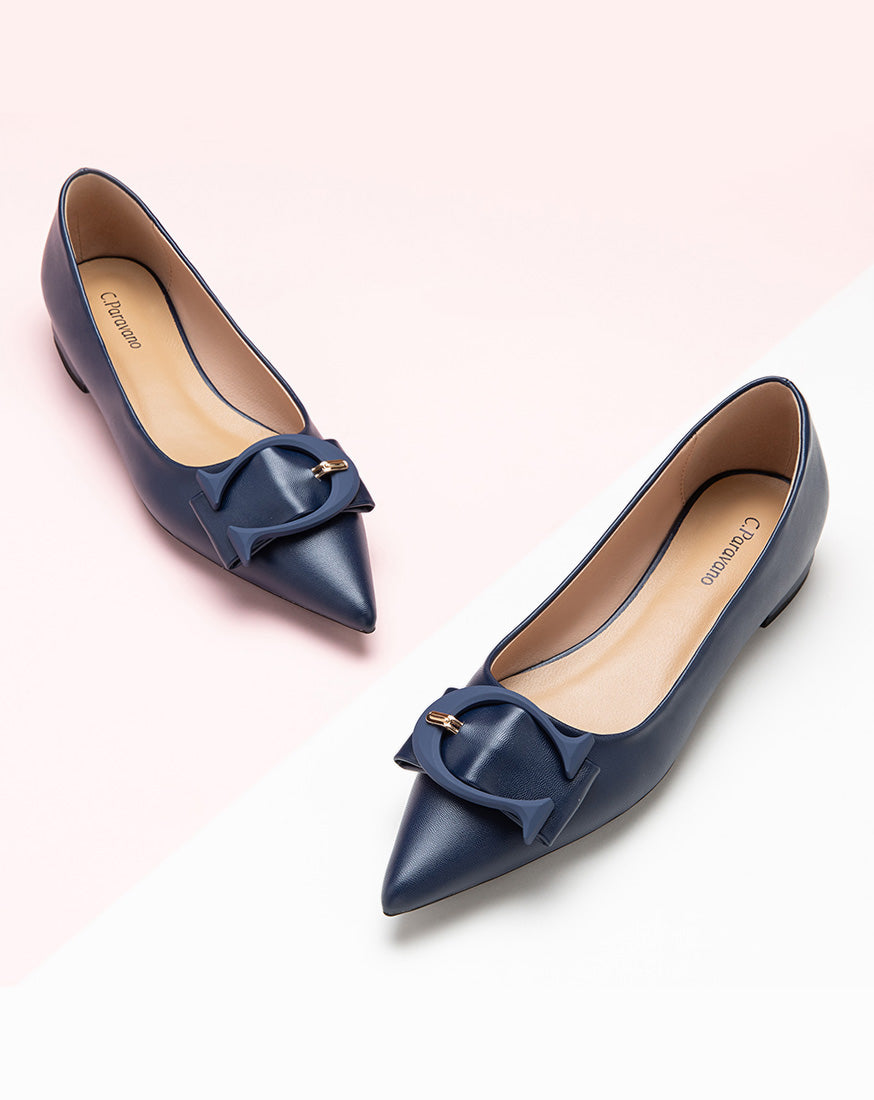 Flat navy hotsell shoes ladies
